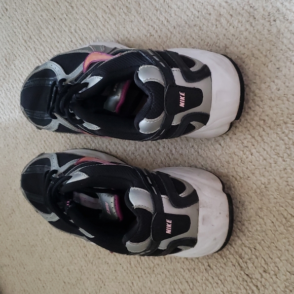 NIKE running sneakers - Picture 3 of 4